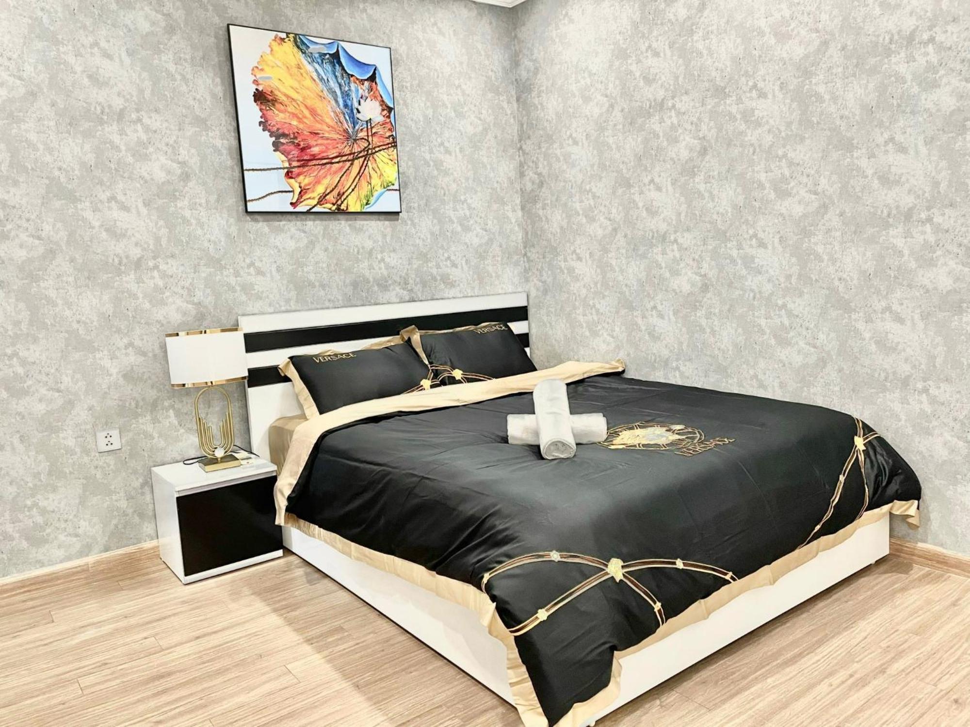 Kabi Homes - Luxury Apartment In Vinhomes Times City Hanoi Bagian luar foto